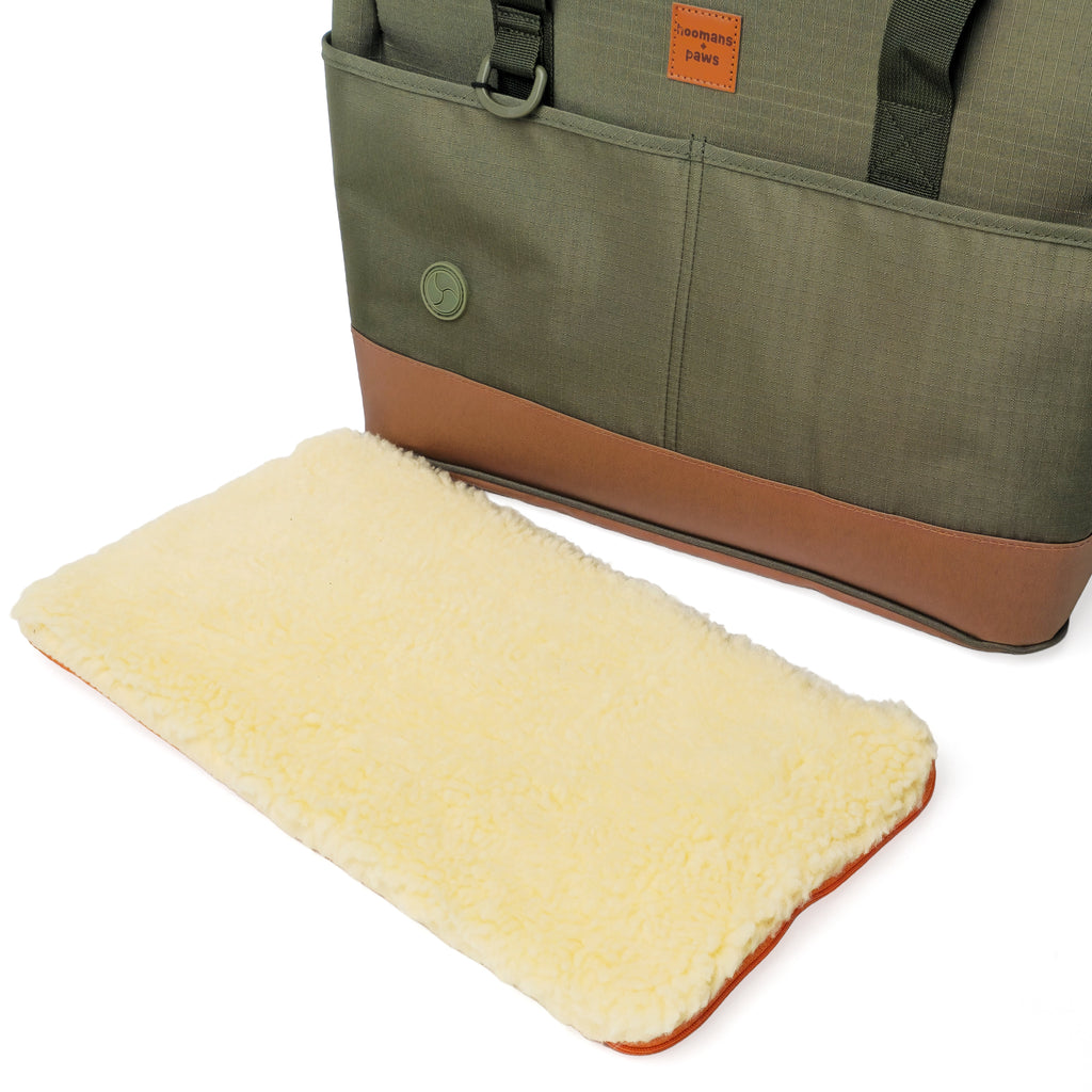 Pet tote carrier with soft removable plush pad
